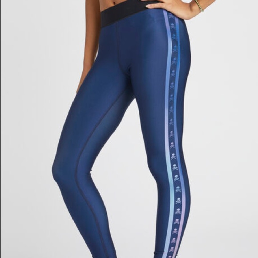 SOULCYCLE X ULTRACOR DOUBLE STRIPE WITH SKULL LEGGINGS